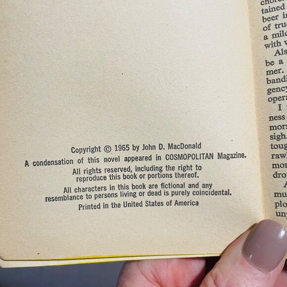 Bright Orange For The Shroud By John D. MacDonald 1965 Paperback Book - Picture 6 of 7